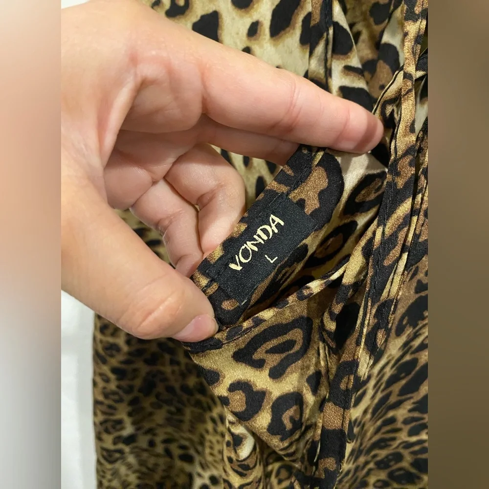 Vonda Leopard Maxi - Picture 6 of 11